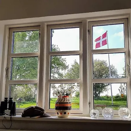 Lykkemosegaard - Gammel Gard Midt I Naturen